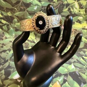 VINTAGE Elegant Black and Gold Bracelet